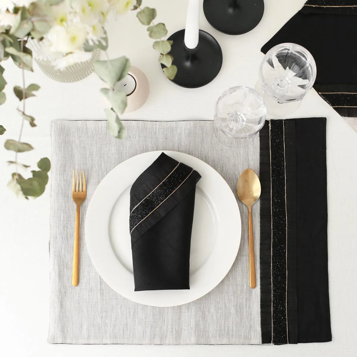 Black Flake Linen Napkins (Set of 2)