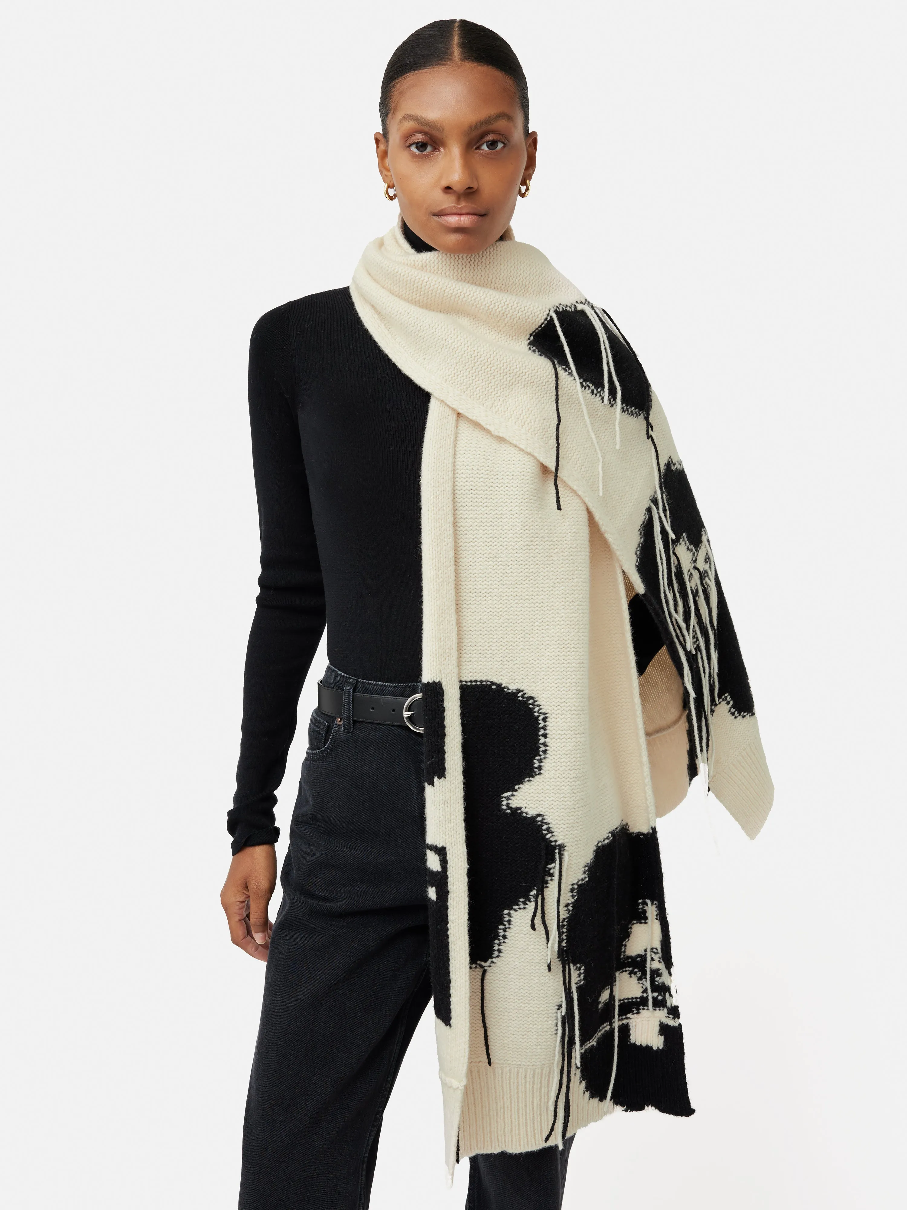 Floral Intarsia Scarf | Monochrome