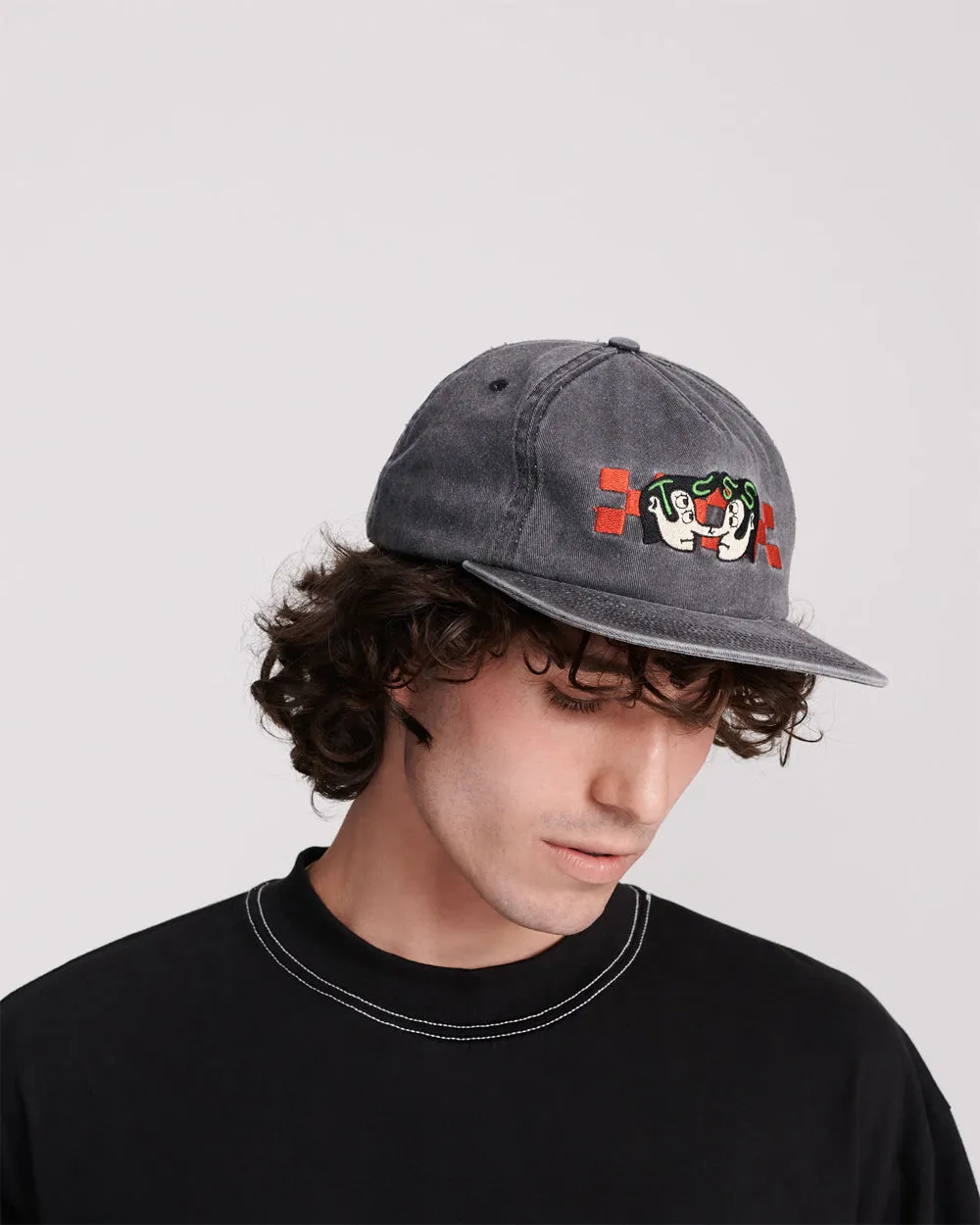 The Noir Cap - Black