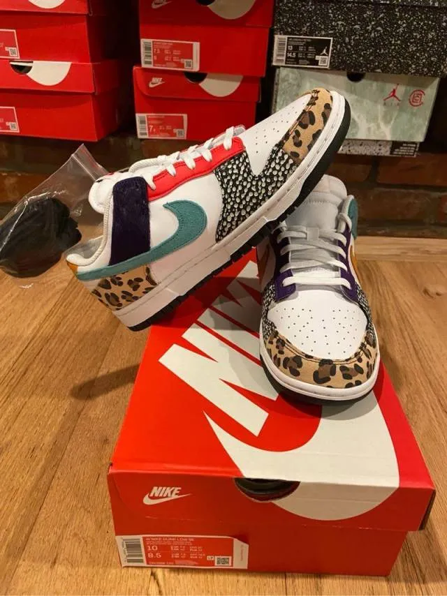 W NIKE DUNK LOW SE "SAFARI DUNKS"